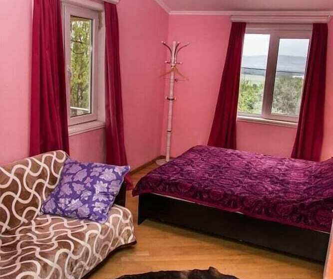 اتاق استاندارد, Amiran`s Lake