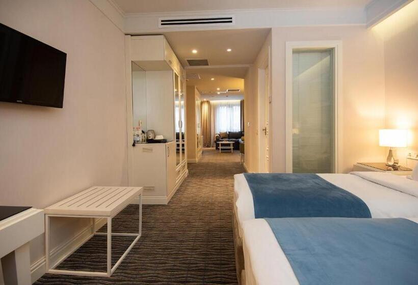 スイート, City Avenue