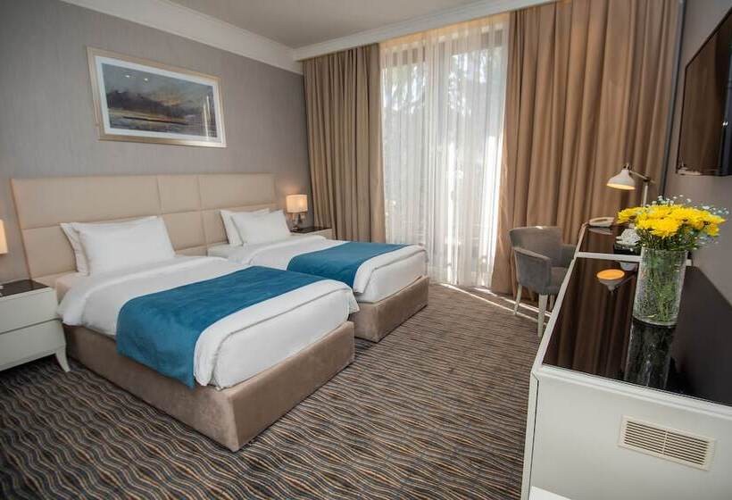 デラックスルーム, City Avenue