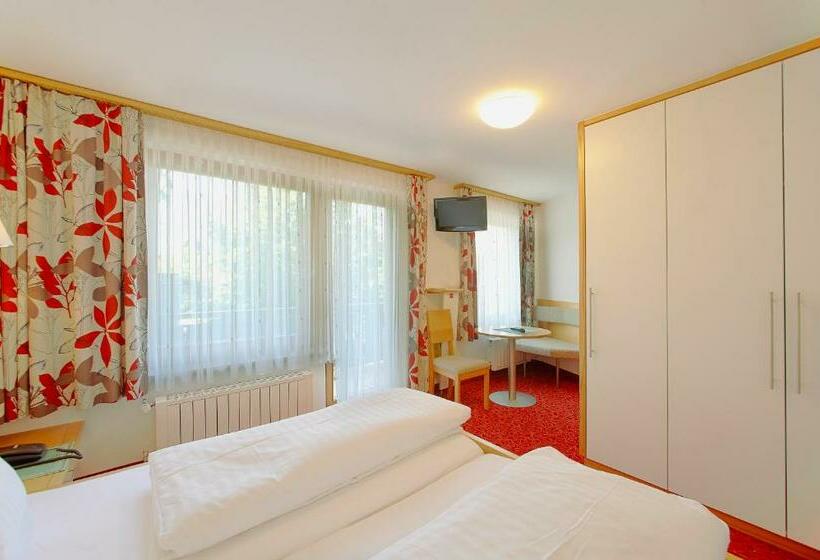 חדר סופריור, Finkensteiner Hof