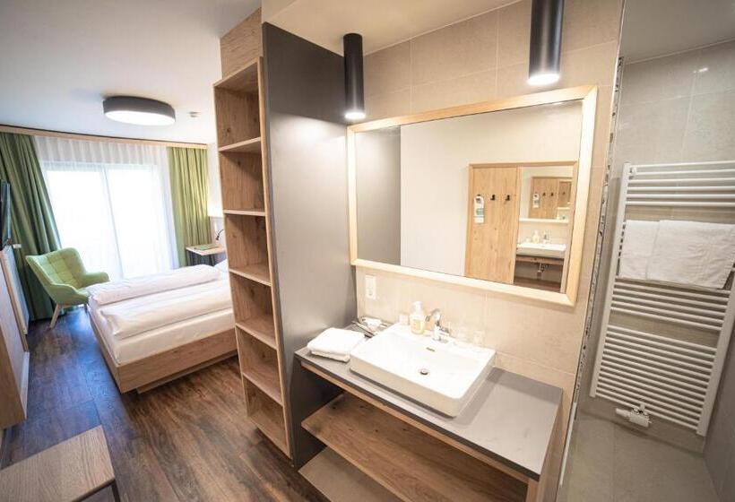 חדר סופריור, Finkensteiner Hof