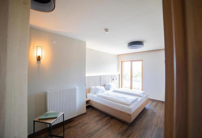 חדר סופריור, Finkensteiner Hof