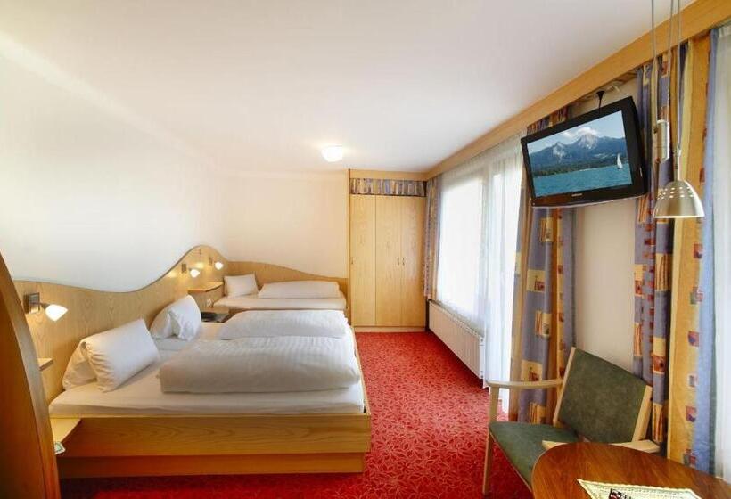 חדר סופריור לשלושה, Finkensteiner Hof