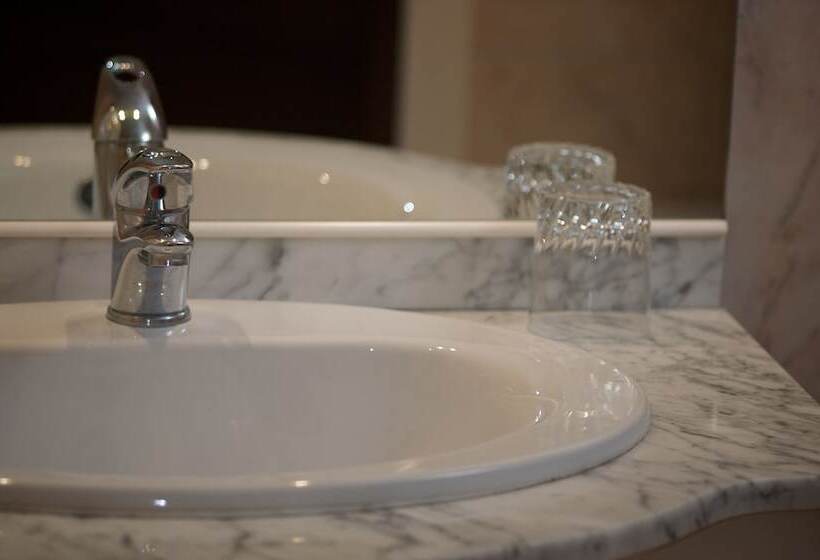 חדר סטנדרט, Hôtel Ladagnous