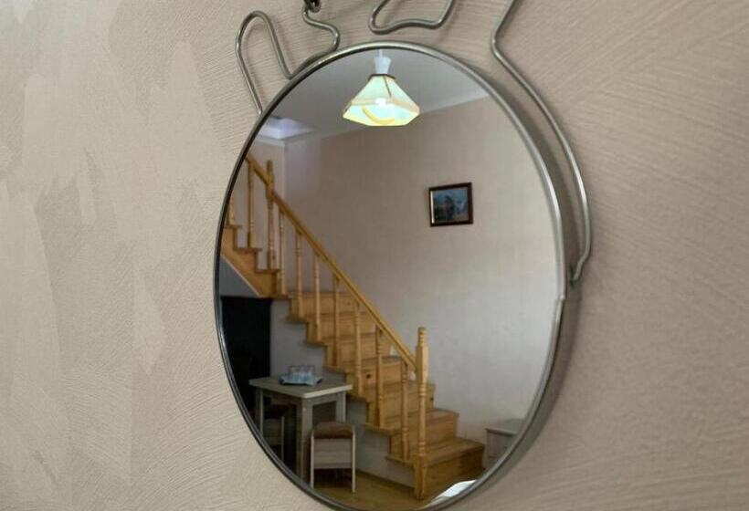 اتاق راحتی سه تخته, Old Town Akhaltsikhe