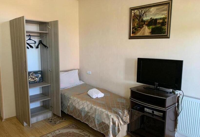 اتاق راحتی سه تخته, Old Town Akhaltsikhe