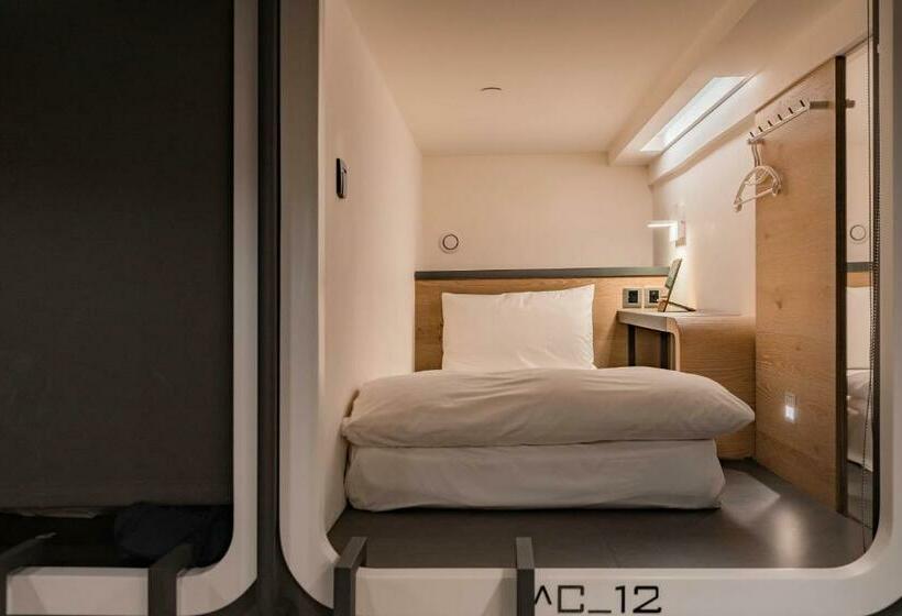 تختخواب در اتاق مشترک, Taiwan Youth Hostel & Capsule