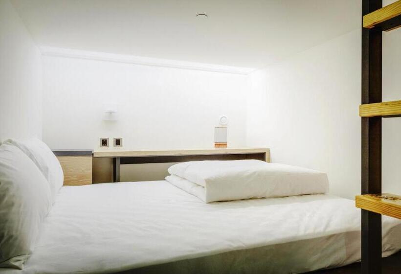 تختخواب در اتاق مشترک, Taiwan Youth Hostel & Capsule