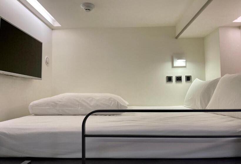 اتاق استاندارد با سرویس بهداشتی مشترک, Taiwan Youth Hostel & Capsule