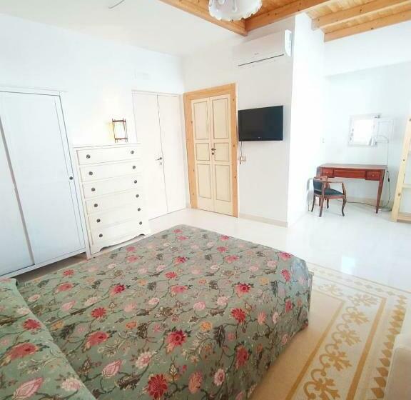 スタンダードトリプルルーム, B&b Corte Fiorita