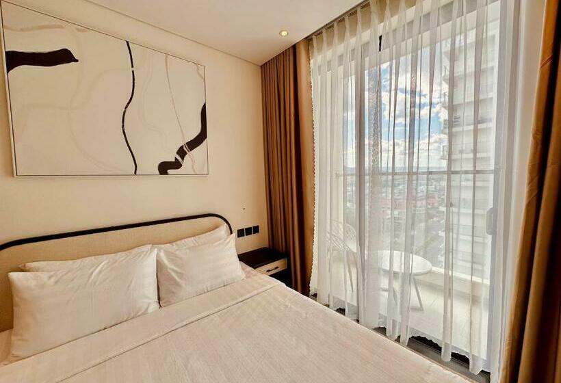 اتاق استاندارد با بالکن, Apec Mandala Hadofinn