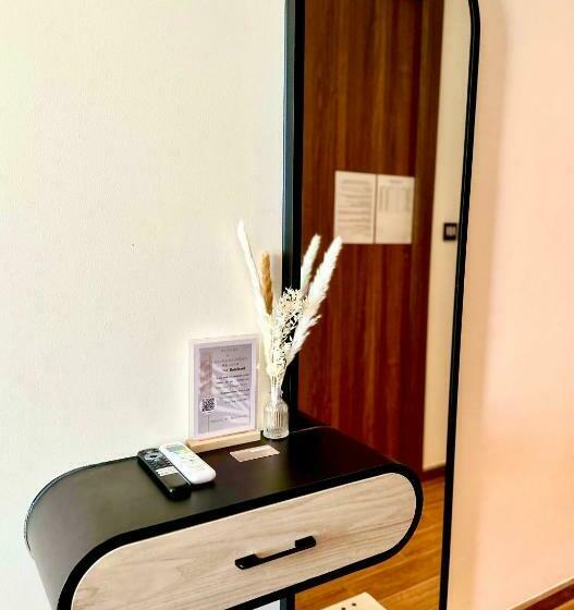 اتاق استاندارد با بالکن, Apec Mandala Hadofinn