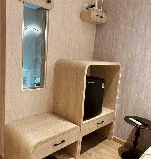 اتاق استاندارد با بالکن, Apec Mandala Hadofinn