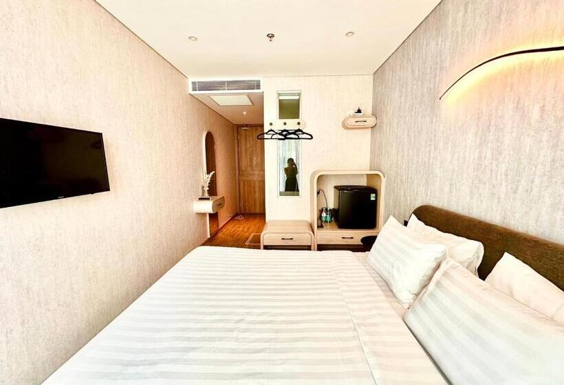 اتاق استاندارد با بالکن, Apec Mandala Hadofinn