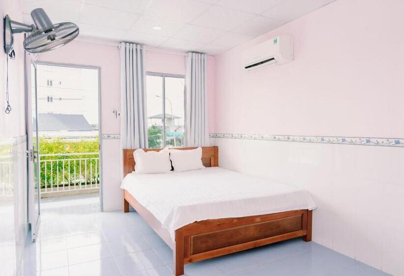 اتاق استاندارد با تراس, Phương Tú Hostel