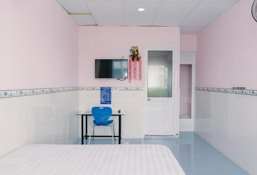اتاق استاندارد با تراس, Phương Tú Hostel