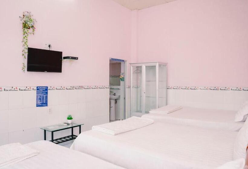 اتاق خانوادگی, Phương Tú Hostel