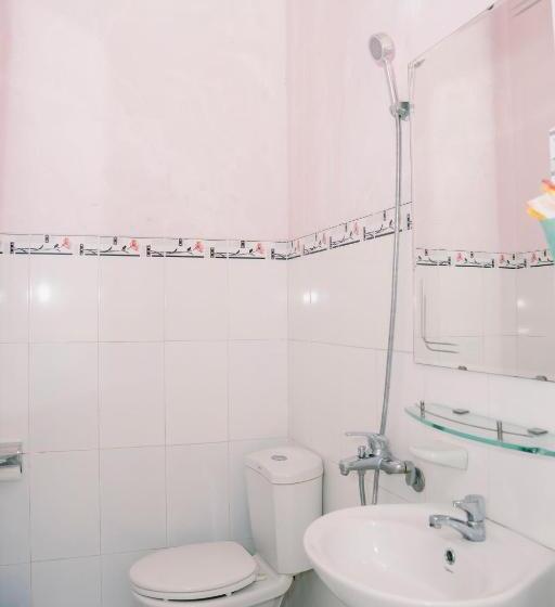 اتاق استاندارد با تراس, Phương Tú Hostel