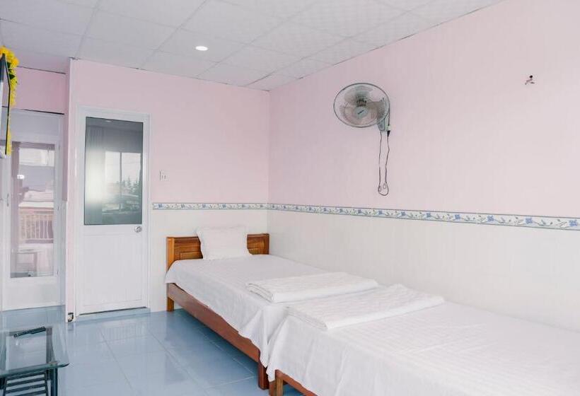 اتاق استاندارد با تراس, Phương Tú Hostel