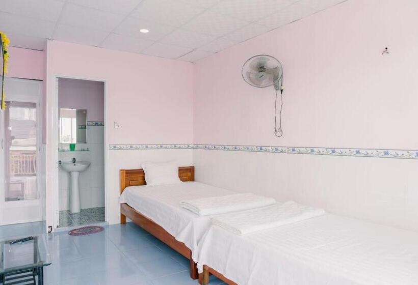 اتاق استاندارد با تراس, Phương Tú Hostel