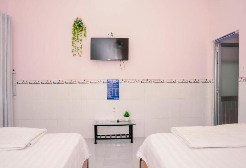 اتاق استاندارد چهار تخته, Phương Tú Hostel