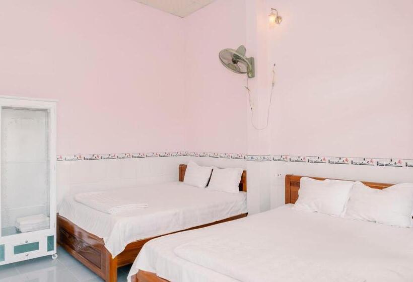 اتاق استاندارد چهار تخته, Phương Tú Hostel