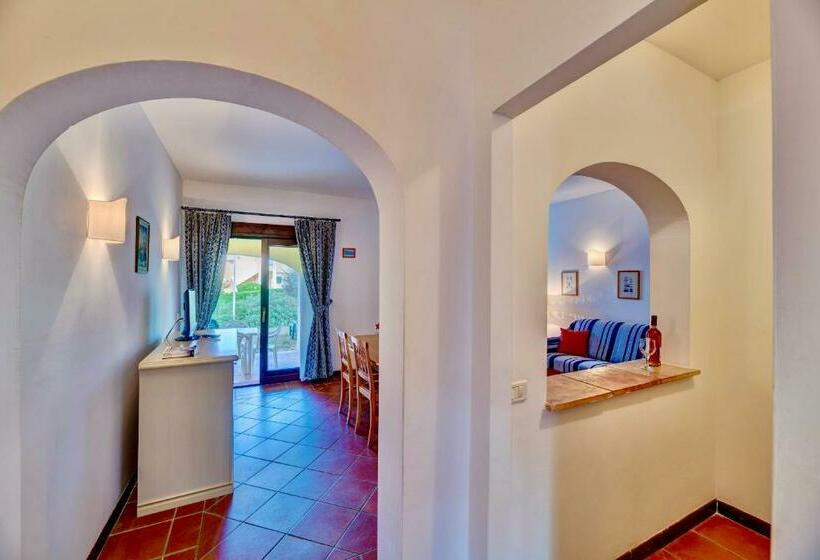 דירת חדר, Villas With Air Conditioning And Private Outdoor Area Just A Few Minutes From La Pelosa