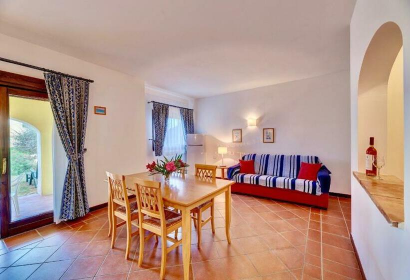 דירת חדר, Villas With Air Conditioning And Private Outdoor Area Just A Few Minutes From La Pelosa