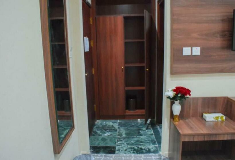 Номер Стандарт Трехместный, فندق ودام 4 العزيزية