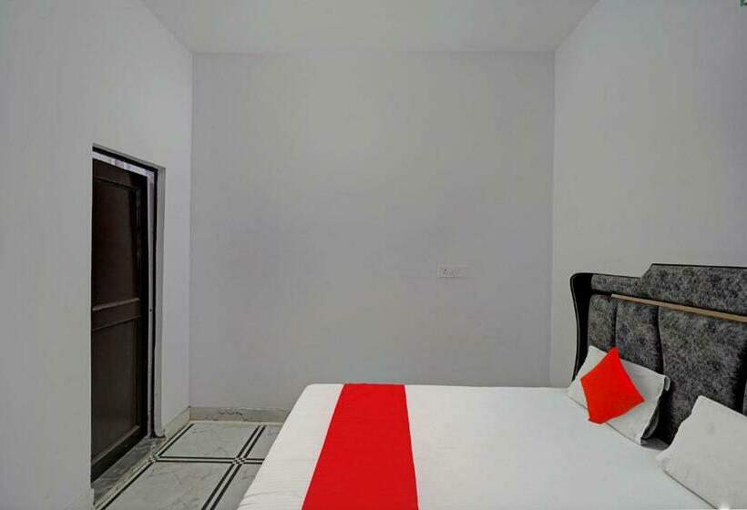 Üç Kişilik Klasik oda, Oyo Flagship Hotel Blue Moon