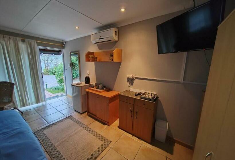 غرفة قياسية سرير كينج, 12 On Churchill