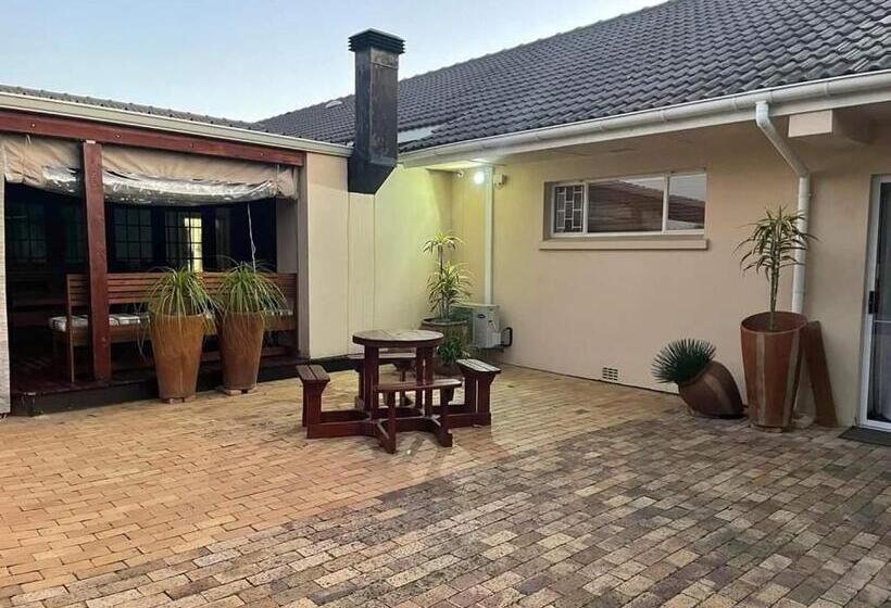 غرفة قياسية سرير كينج, 12 On Churchill