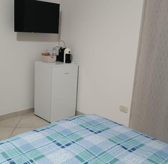 חדר סטנדרט, B&b Le Luci Super Camera In Attico Interno 3 Rose Rosse