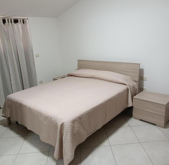 חדר סטנדרט, B&b Le Luci Super Camera In Attico Interno 3 Rose Rosse