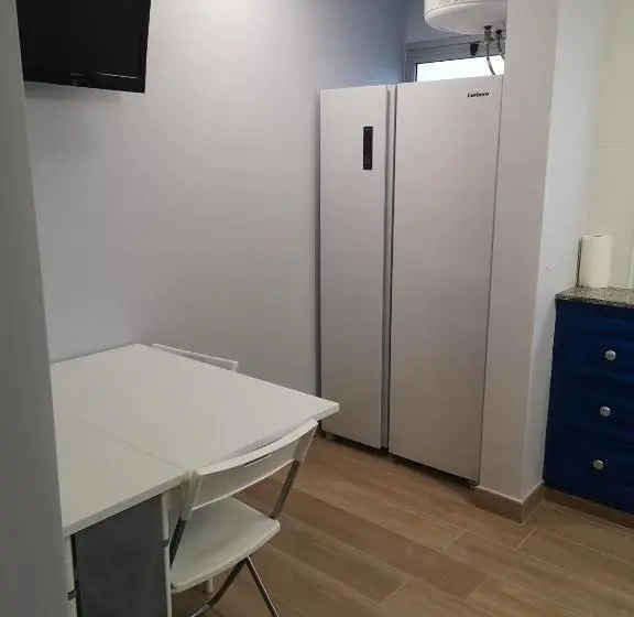 スタンダードルーム, Hostal Mari En La Laguna, Alquiler Habitación Privada En Hostal, 6 Habitaciones Cerca De La Universi