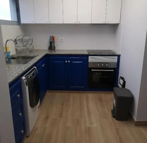 スタンダードルーム, Hostal Mari En La Laguna, Alquiler Habitación Privada En Hostal, 6 Habitaciones Cerca De La Universi
