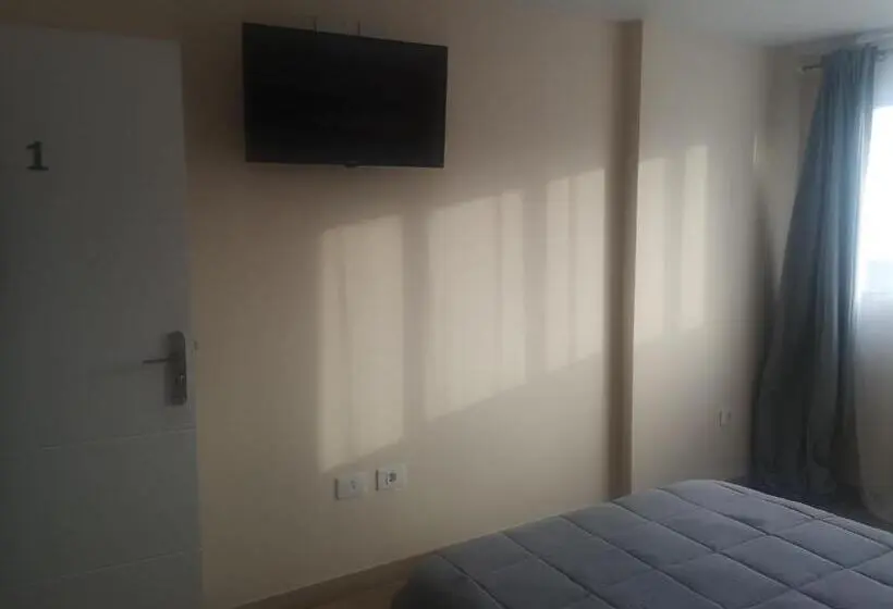 スタンダードルーム, Hostal Mari En La Laguna, Alquiler Habitación Privada En Hostal, 6 Habitaciones Cerca De La Universi