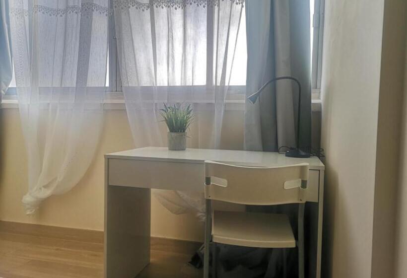 Номер Стандарт, Hostal Mari, Alquiler Habitación Privada En Hostal, 6 Habitaciones Cerca De La Universidad Y Aeropue