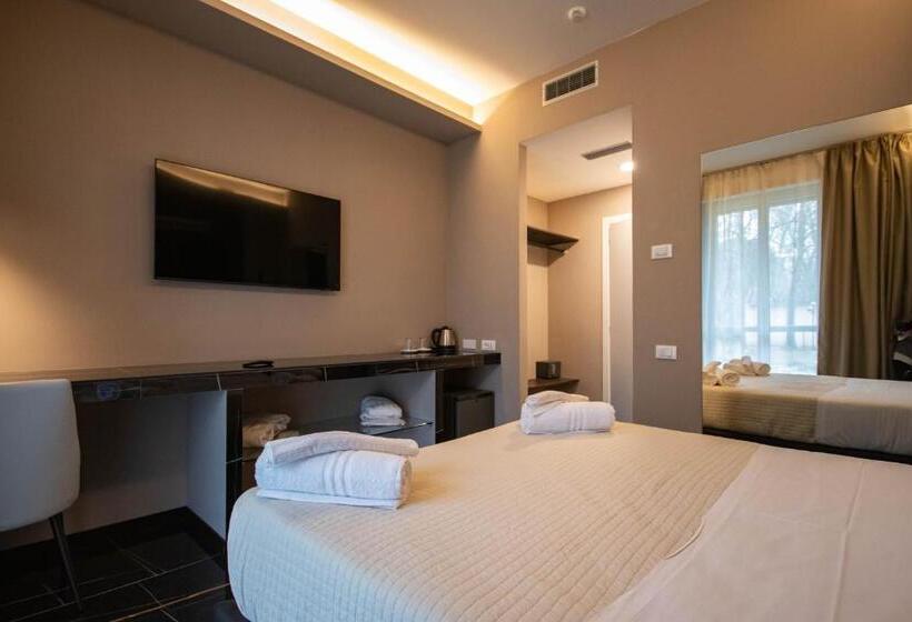 标准间带阳台, Emma Hotel Bologna Fiera