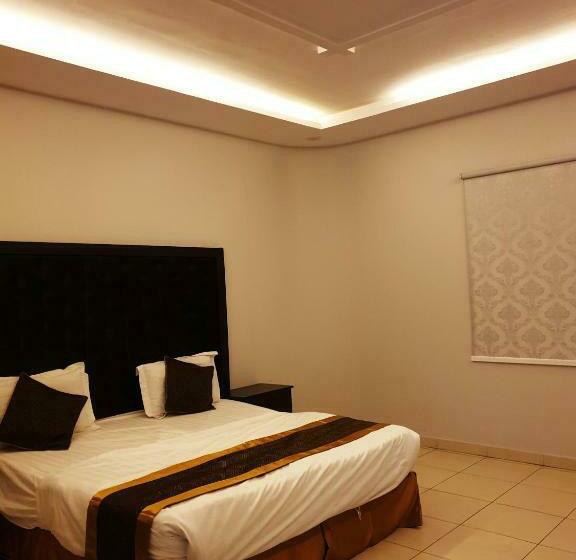 スタンダードルーム, Golden Retan