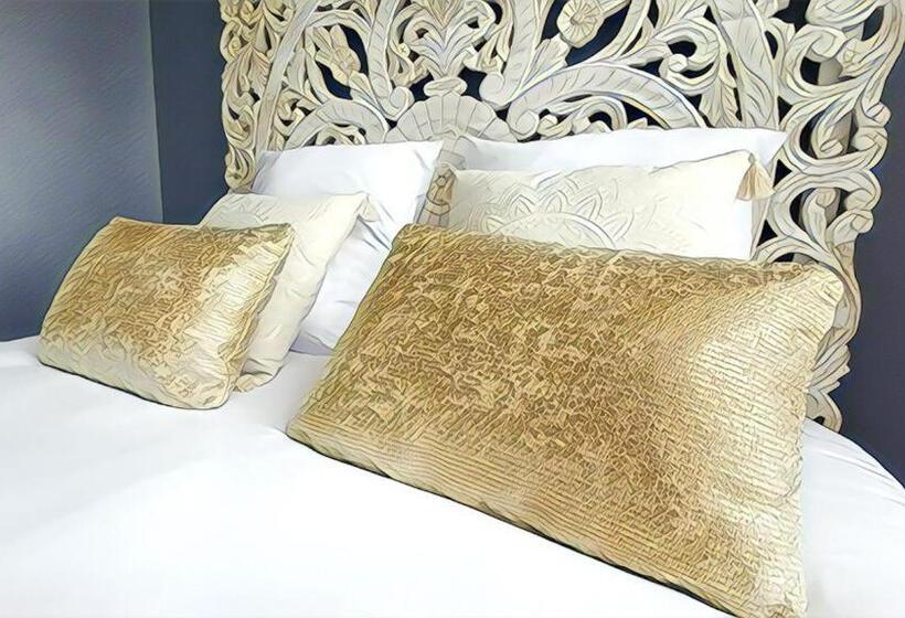 Номер Deluxe, Le Manoir Du Monde