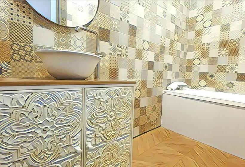Номер Deluxe, Le Manoir Du Monde