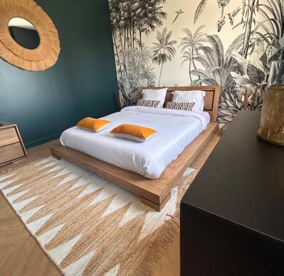 Номер Deluxe, Le Manoir Du Monde