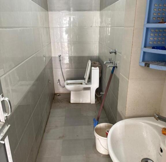 חדר קלאסי לשלושה, Oyo Kanish Place