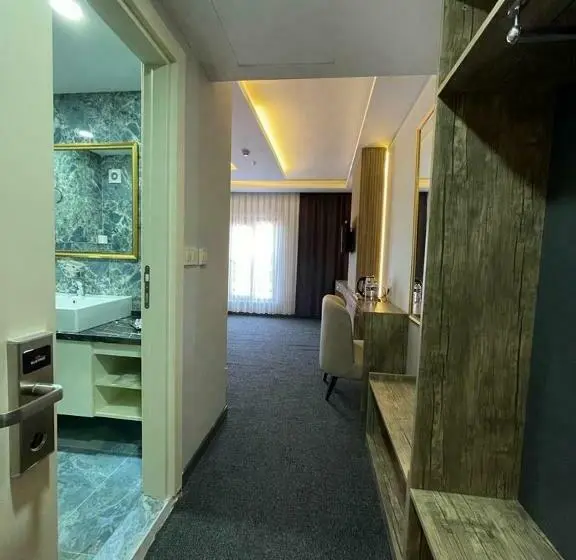 سوئیت با تخت بزرگ, Sevcan