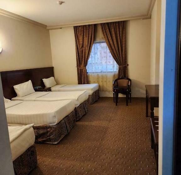 Quarto Quádruplo Standard, فندق مسارات المشاعر