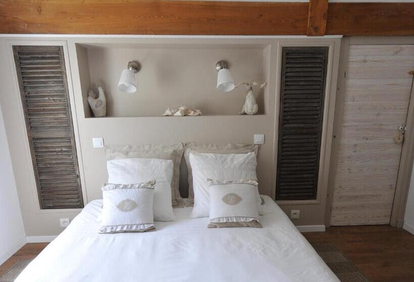 استودیو استاندارد با تراس, Le Clos De La Hourserie