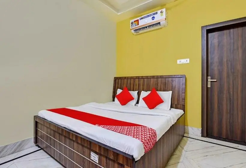 Classic Kolmen Hengen Huone, Oyo Flagship Hotel Royal Palace