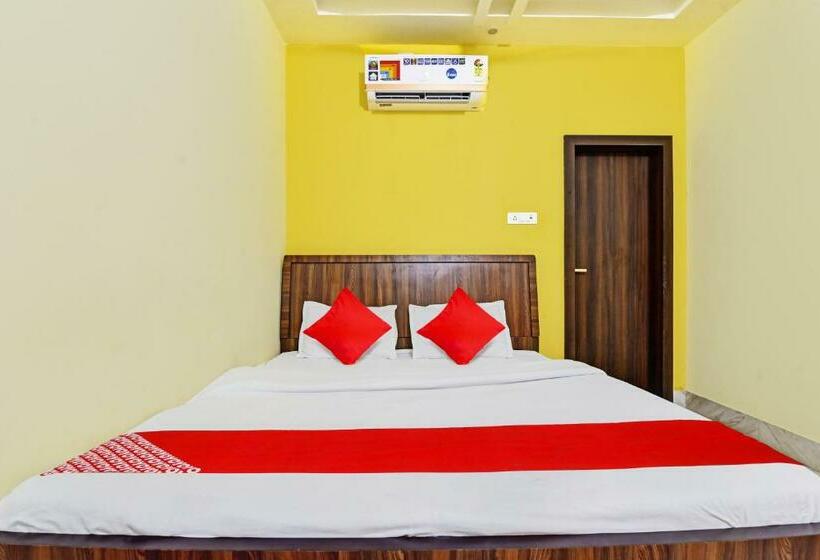 Трехместный Номер Классика, Oyo Flagship Hotel Royal Palace