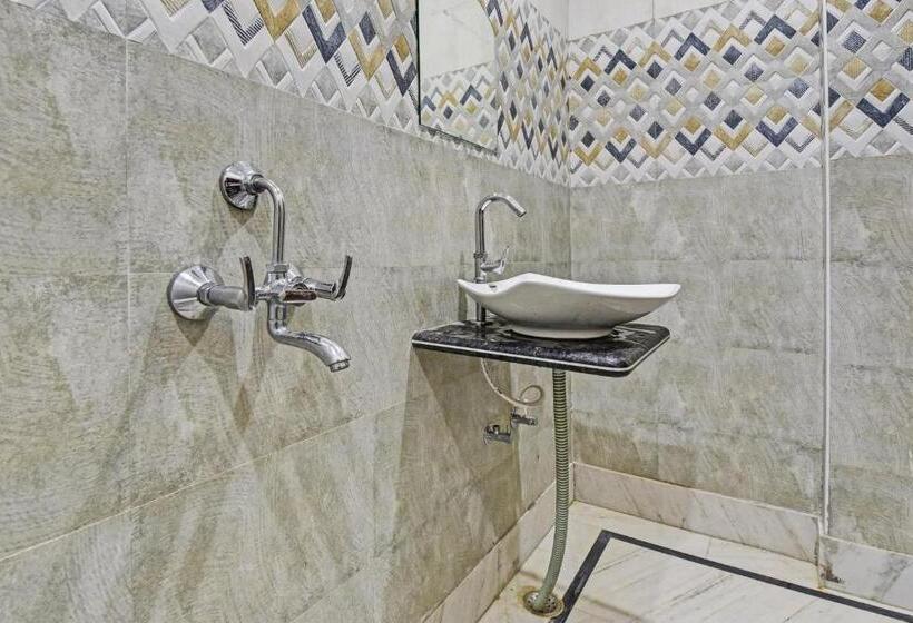 Трехместный Номер Классика, Oyo Flagship Hotel Royal Palace